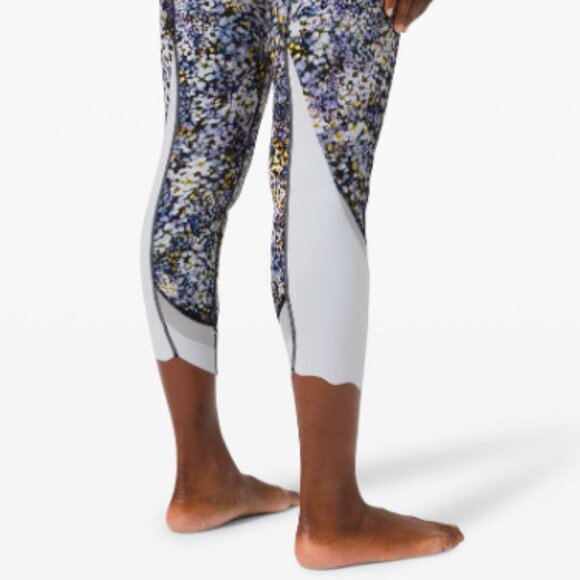 LULULEMON | Women's Floral Metropolis Multi Wunder Under Crop Scallop Leggings - Picture 4 of 10